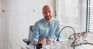 Ігор Тарнапольський в офісі